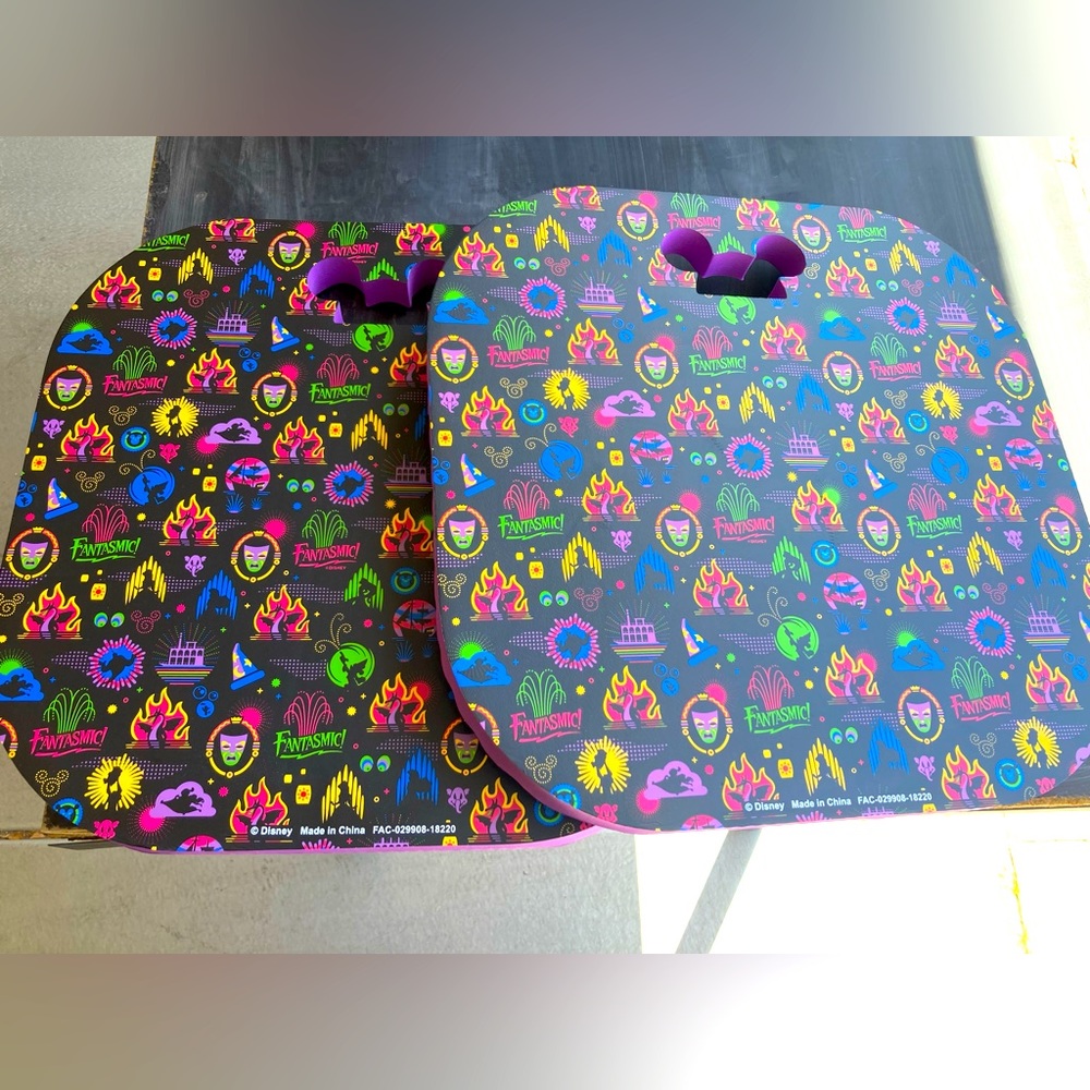 Disneyland Fantasmic Stadium Foam Seat Cushions 14x14 inches
